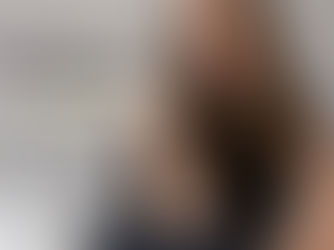 GEO a SEO, jaká je budoucnost vyhledávání na internetu? Martina Scheiner na úvodním obrázku telefonuje a usmívá se u toho. Vedle ní je nadpis "Buďte mezi těmi, na které AI odkazuje."