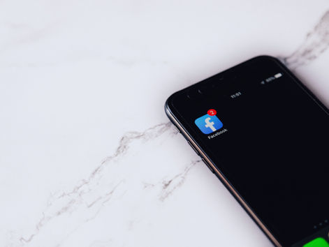 Did You Know Facebook Is Scanning Your Unposted Photos to Generate Story Ideas?