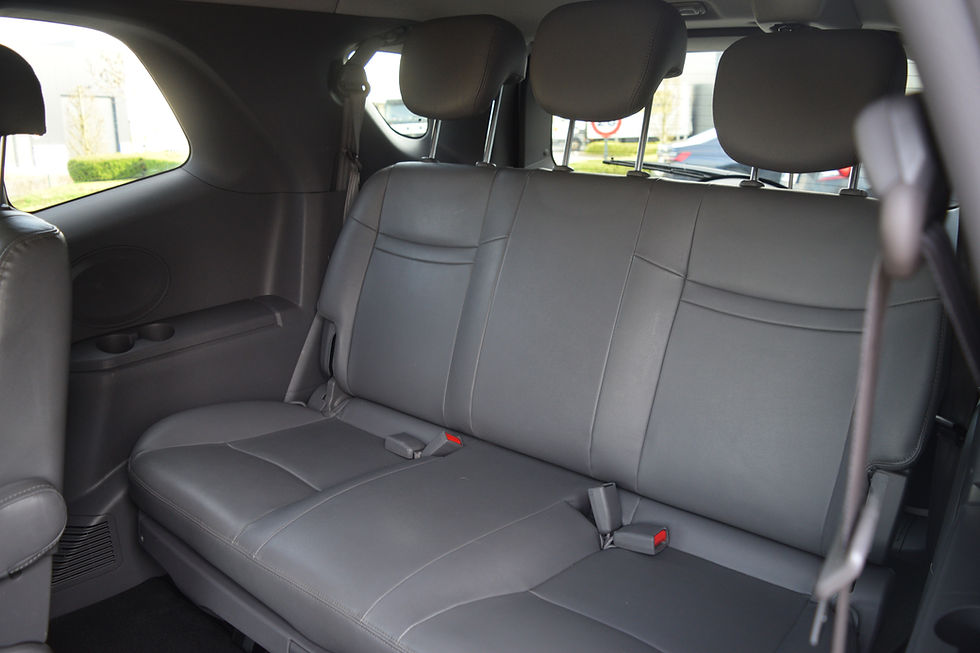 Thumbnail: SsangYong Rodius 2.0 SV200e-XDi 2WD