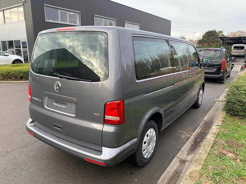Thumbnail: Volkswagen Caravelle 2.0 TDI L2 Long 9places- zitplaatsen