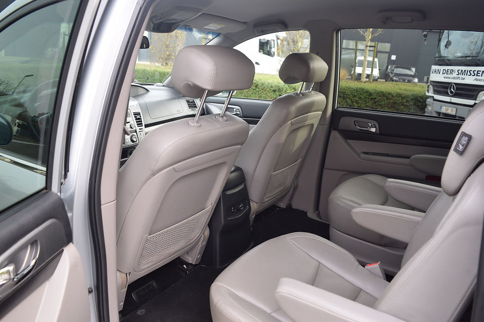 Thumbnail: Ssangyong Rodius 2.2 e-xdi 178cv