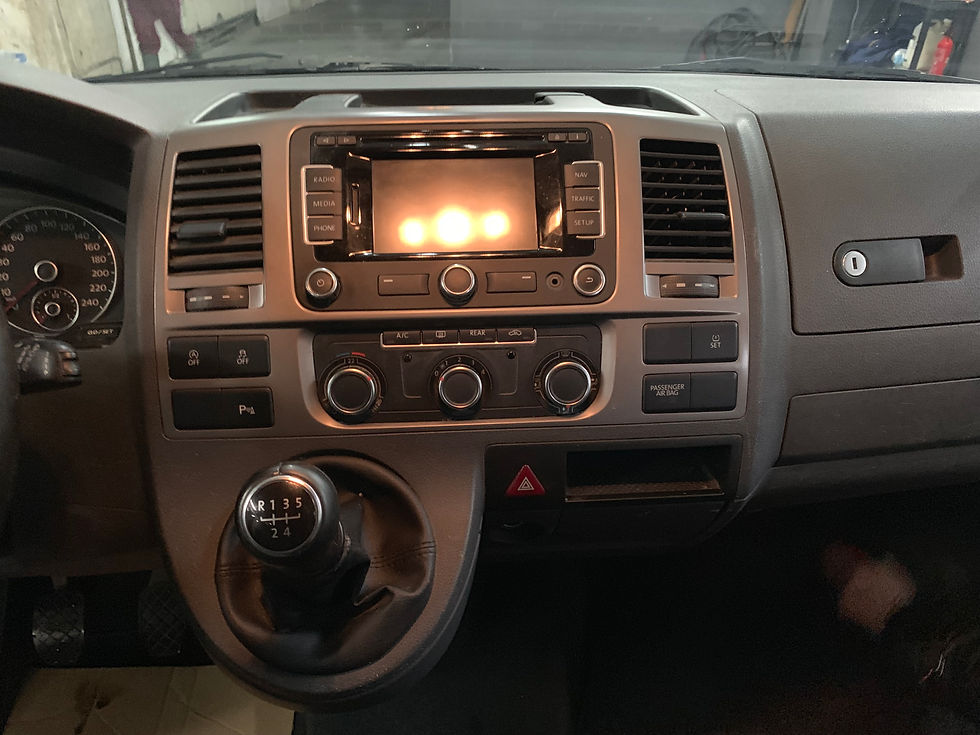 Miniature : Volkswagen Multivan 2.0 Tdi Bluemotion