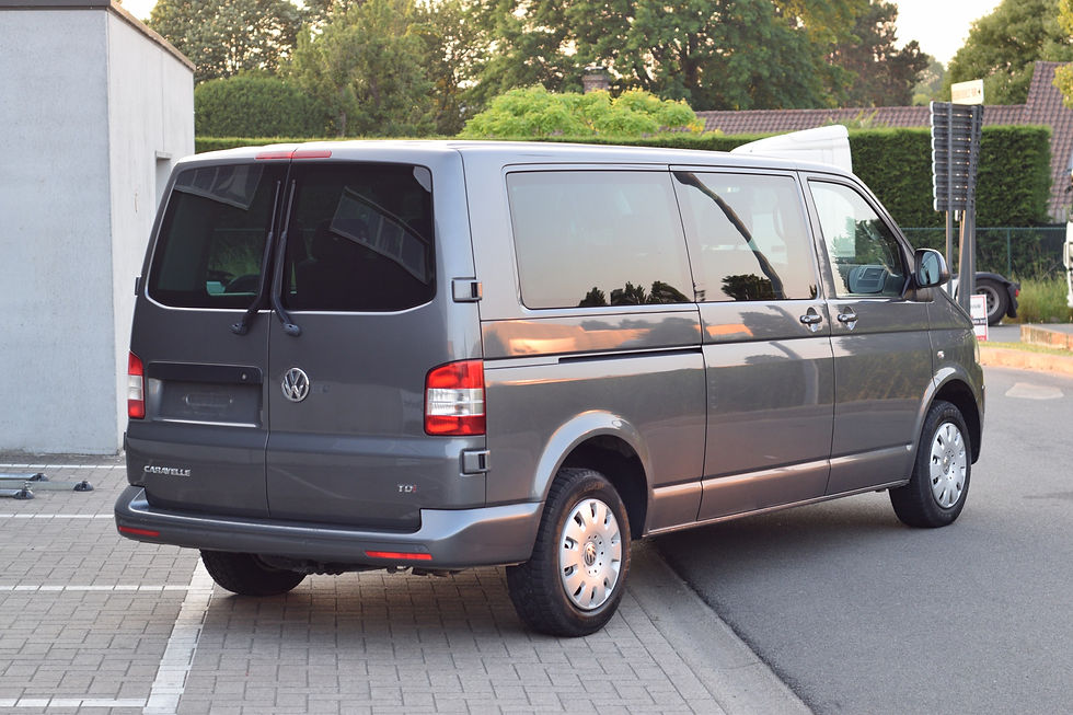 Miniature : Volkswagen Caravelle 2.0 TDI 140cv Long