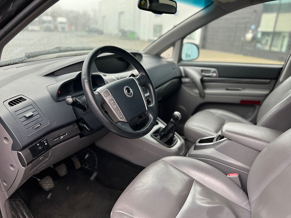 Thumbnail: Ssangyong Rodius 2.0 e-Xdi 155cv