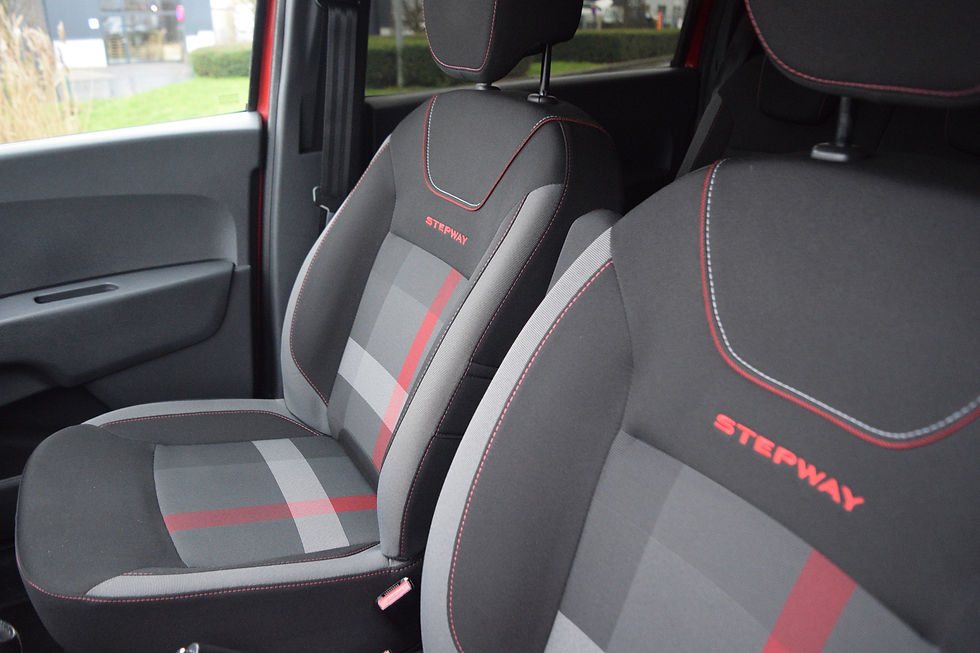 Miniature : Dacia Lodgy 1.5 DCI 115cv Stepway Technoroad