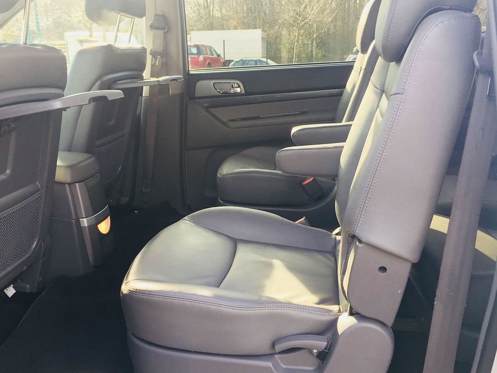Thumbnail: Ssangyong Rodius 2.0 XDI 4WD