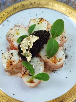 Red Sea king prawns, loomi and caviar