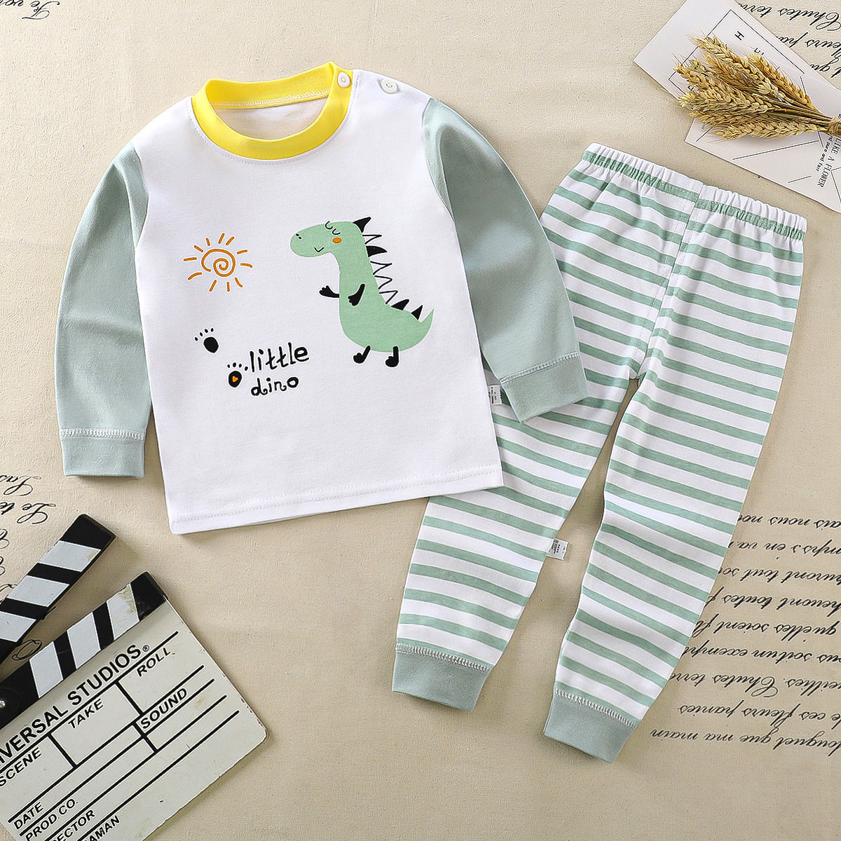LITTLE DINO FULL SLEEVES PYJAMA SET - GREEN
