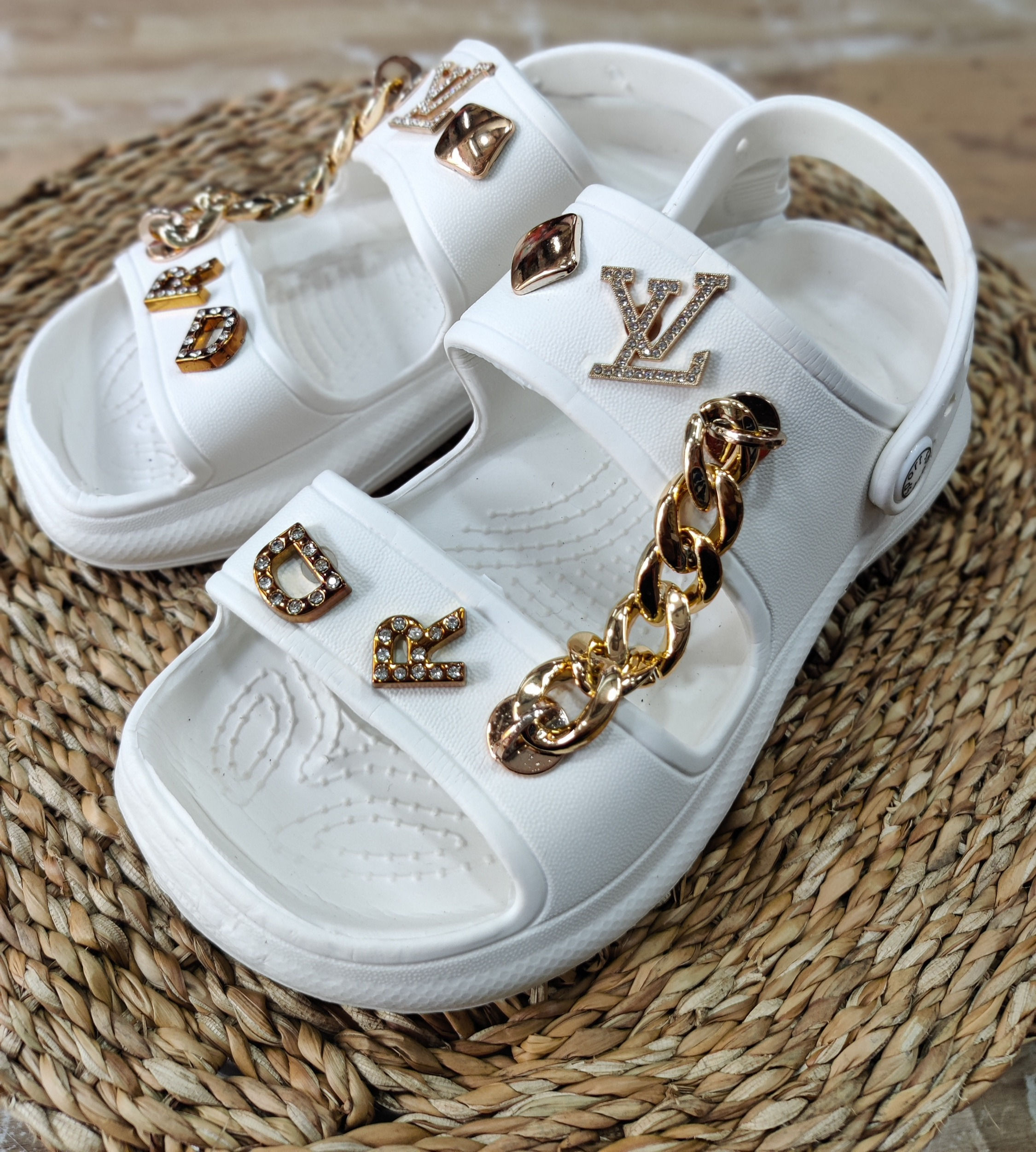PARTY CHARM CROCS - WHITE