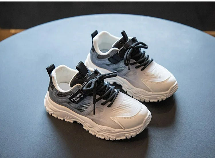 GRADIENT LACE DESIGN VELCRO CLOSURE SNEAKERS - BLACK