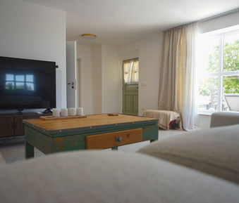Ad finem vilae living room