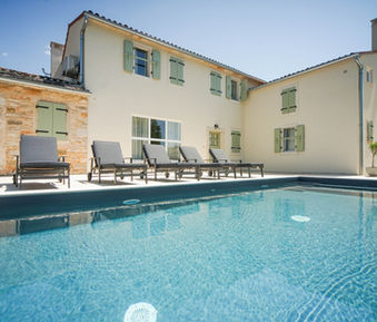 Ad finem vilae pool