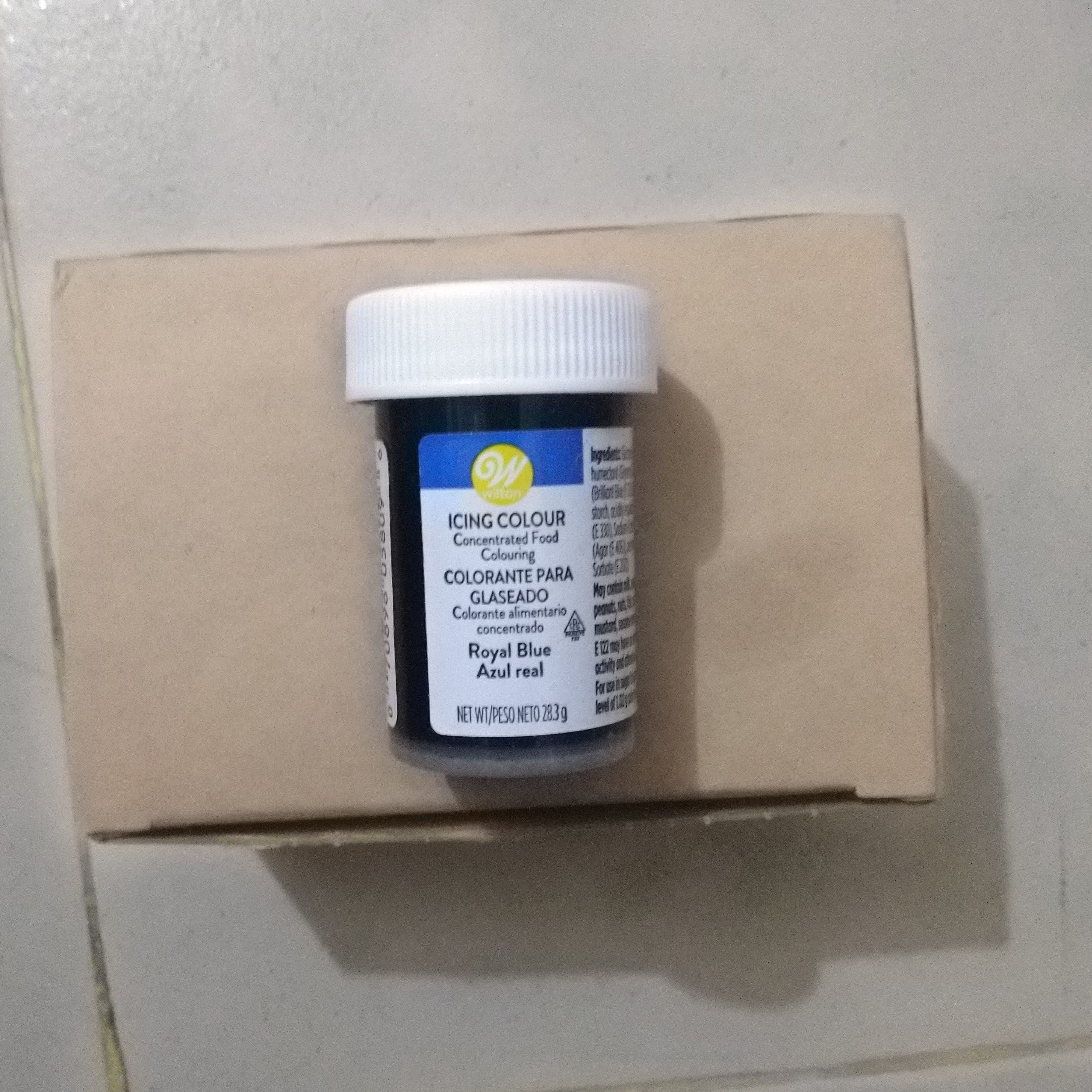 Wilton
Icing colour
Concentrated food colouring
(Royal blue)