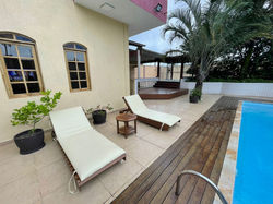 Area Piscina - Espriguiçadeiras