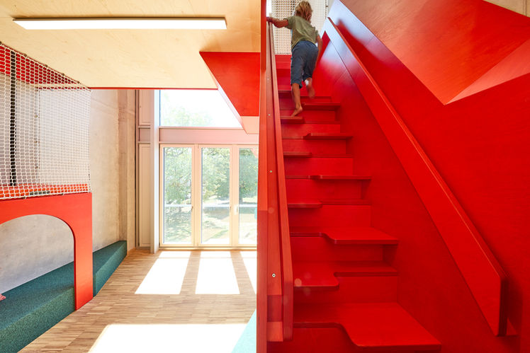 Innenarchitektur
Szenografie (Ausstellungsgestaltung, Bühnenbild, Installationen, Eventdesign)
Konzept
Grafik