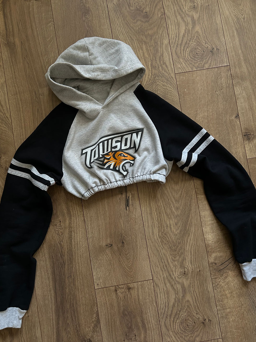 Thumbnail: TOWSON UNIVERSITY CROPPED HOODIE