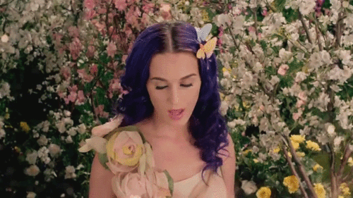 Katy-Perry-in-Wide-Awake-music-video-katy-perry-31228254-500-281.gif