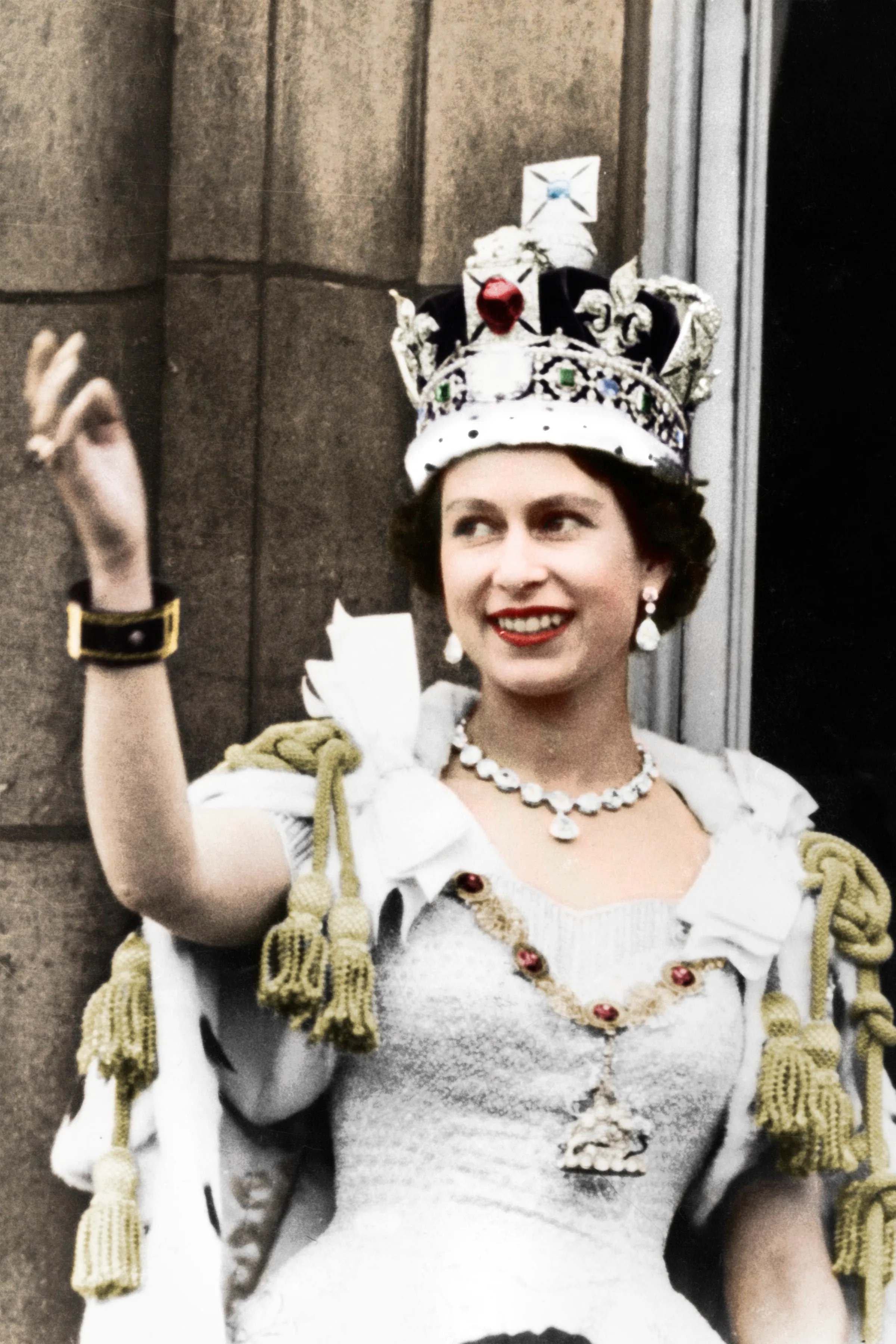 Queen Coronation GettyImages-924230820.webp