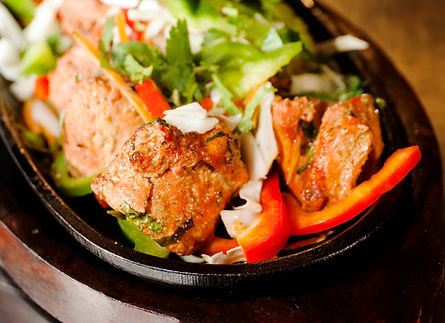 raditional Indian starter with fresh vegetables and spices at India Gate Lisboa & Santos