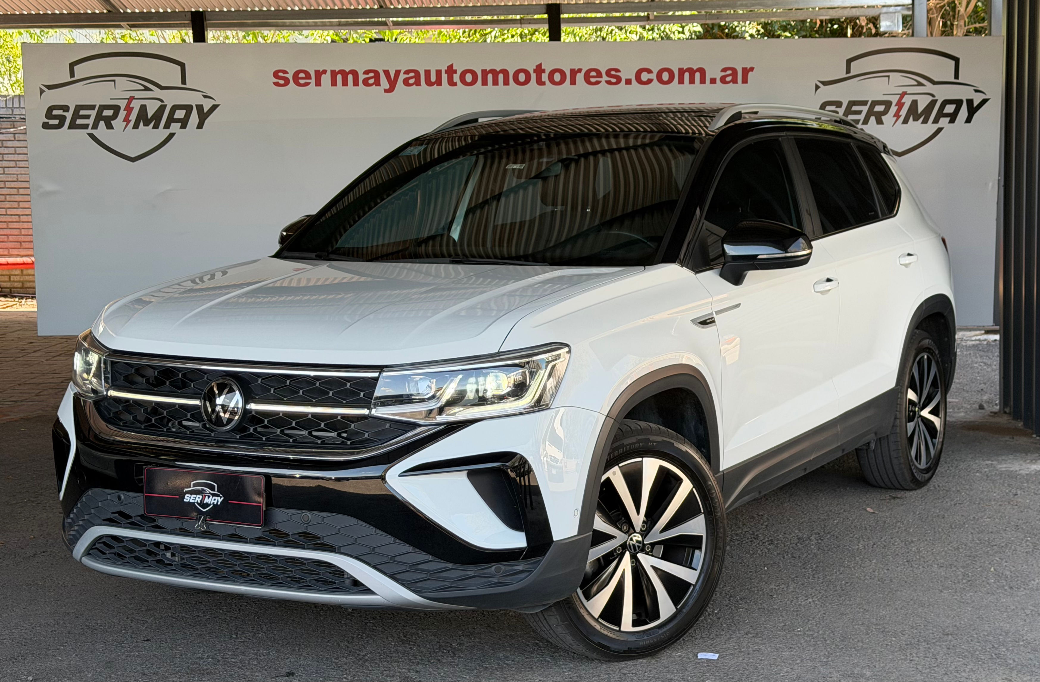 Volkswagen Taos Highline Bi Tono 2023