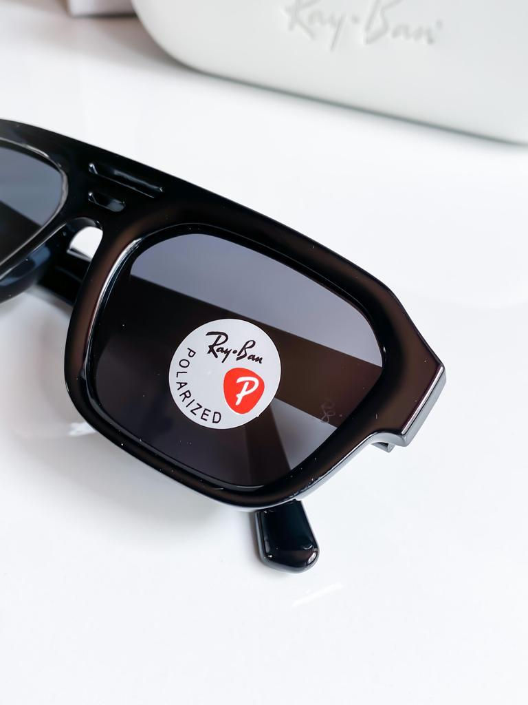 Thumbnail: Ray-Ban polarized black 