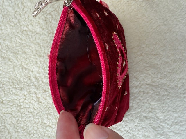 Thumbnail: Red Heart Coin Purse Internal Lining