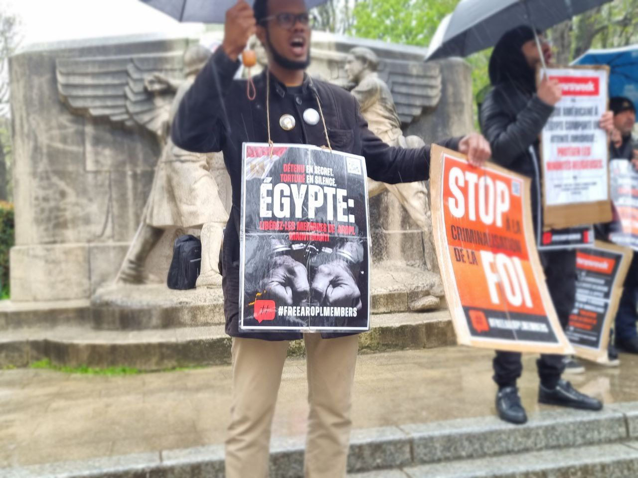 Believers protest outside Egyptian Embassy in France