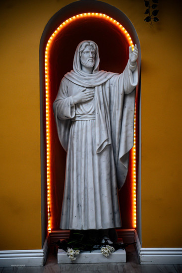 Statues of Ahlul Bayt