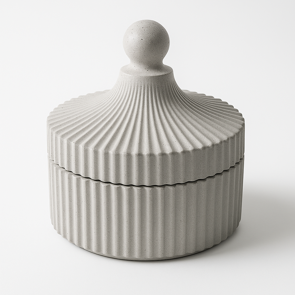 תמונה ממוזערת: קופסת אחסון עגולה עם מכסה מעוצב בטון פולימרי בעבודת יד עם טקסטורת פסים