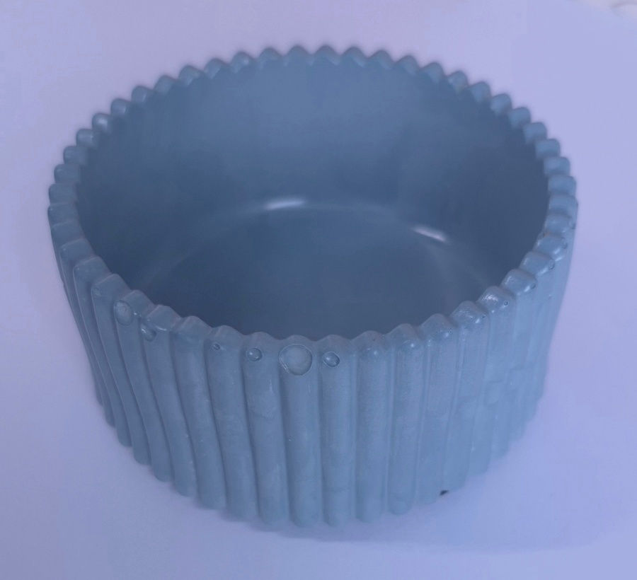 Miniature : Pot minimaliste rainuré en hydrostone – Fait main au Québec