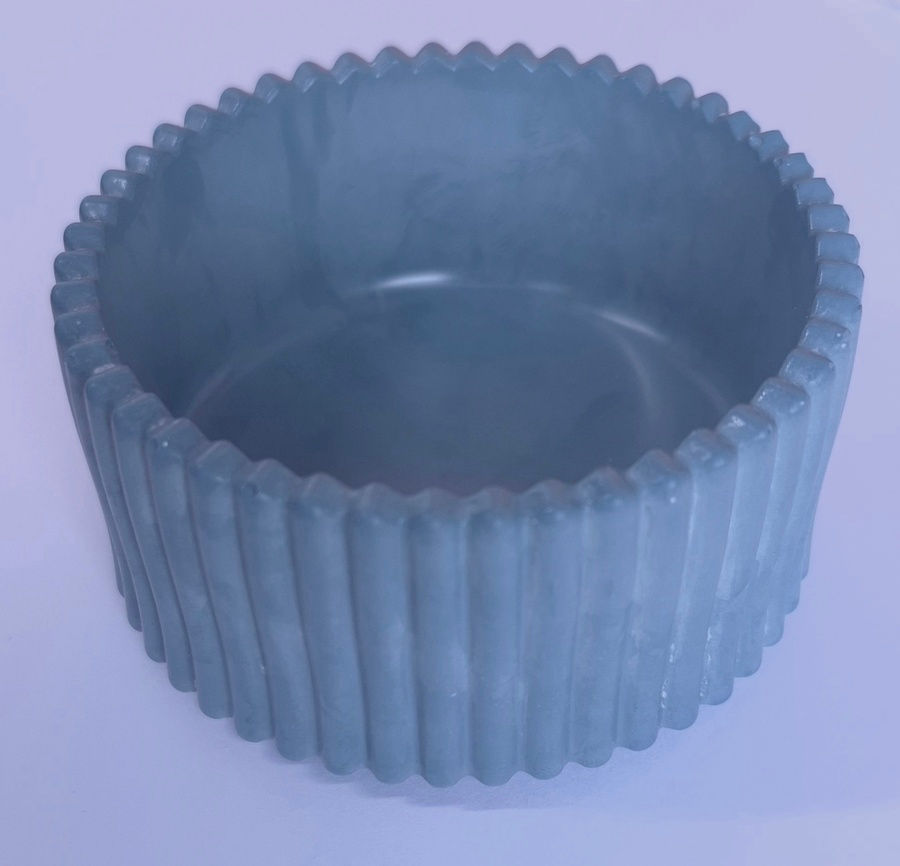 Miniature : Pot minimaliste rainuré en hydrostone – Fait main au Québec