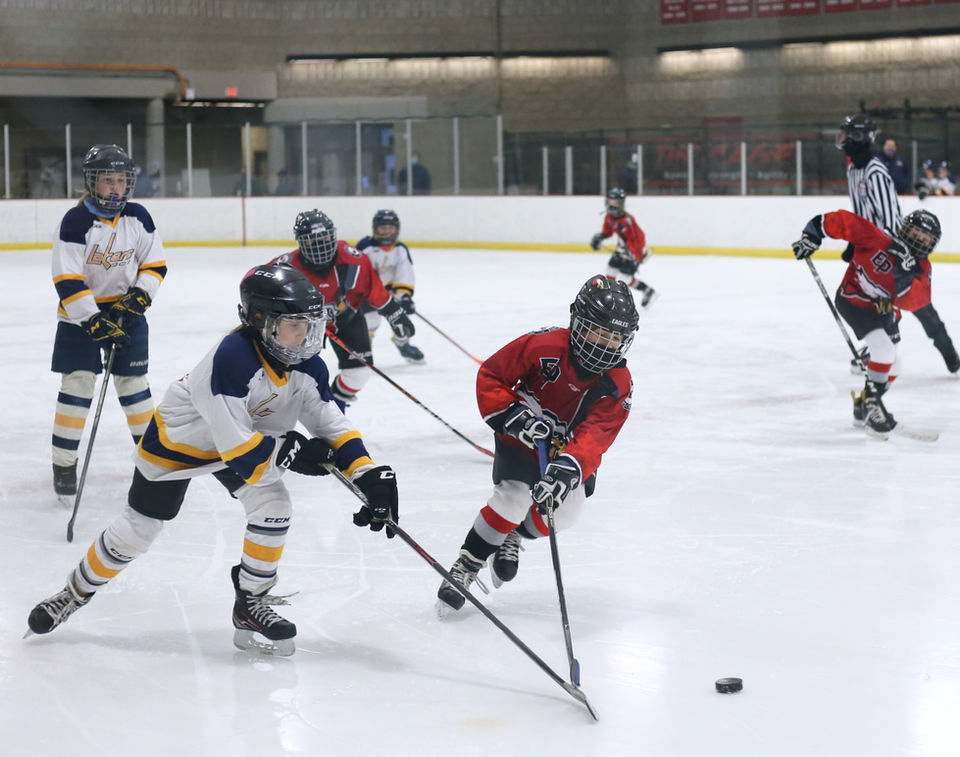 Girls' Youth Hockey_edited.jpg