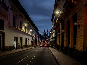 quito-and-basilica