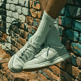 aleksandra-deljanin-lAUEB5ADuQM-unsplash_edited.png