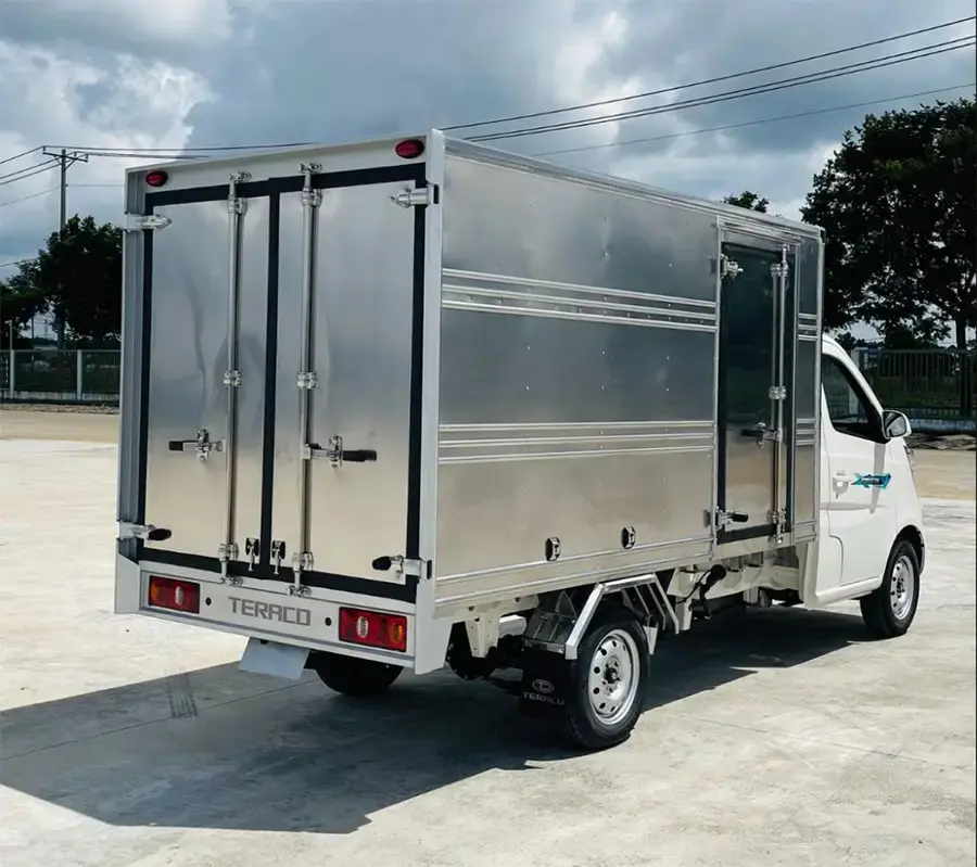 Xe tải 1 tấn thùng kín bảo vệ tốt hàng hoá