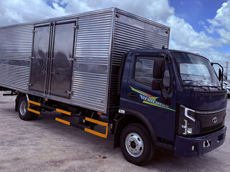 Dòng xe tải 3.5 tấn với động cơ bền bỉ, thùng dài đến 6.2 m, phù hợp chở hàng cồng kềnh. Cập nhật giá xe, thông số kỹ thuật và kích thước thùng chi tiết.