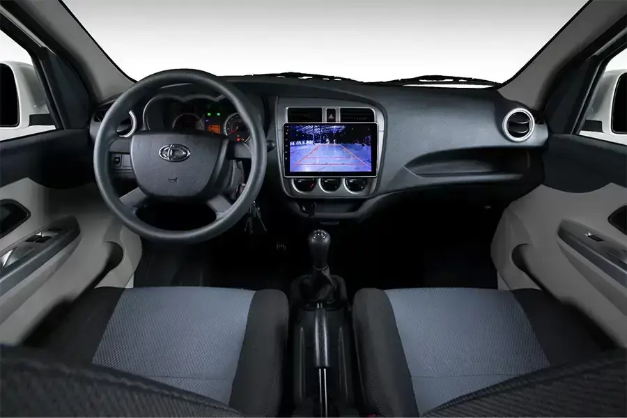 Nội thất trong xe Tera100S