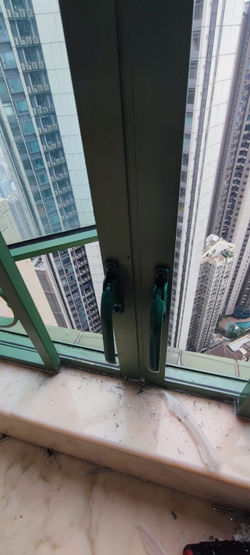 將軍澳廣場更換多點鎖手制及匙膽