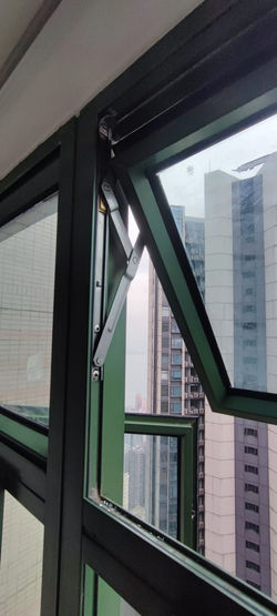 將軍澳廣場更換多點鎖手制及匙膽