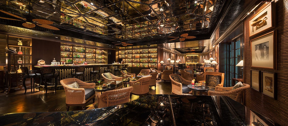 บรรยากาศภายใน Bamboo Bar โรงแรมแมนดาริน โอเรียนเต็ล ตกแต่งสไตล์วินเทจพร้อมบาร์ค็อกเทลและกลิ่นอายดนตรีแจ๊ส