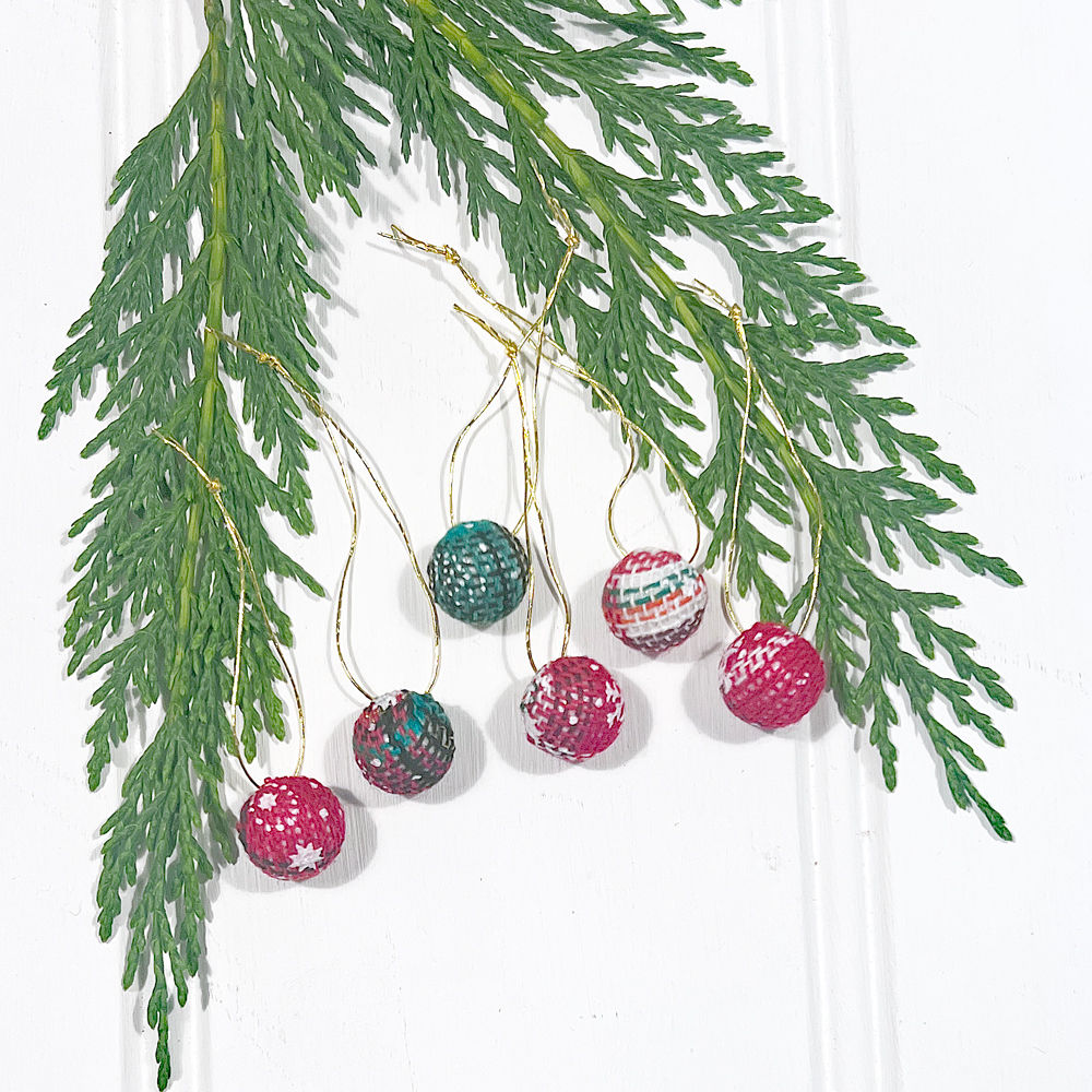 6x Tiny Christmas Bauble Decorations