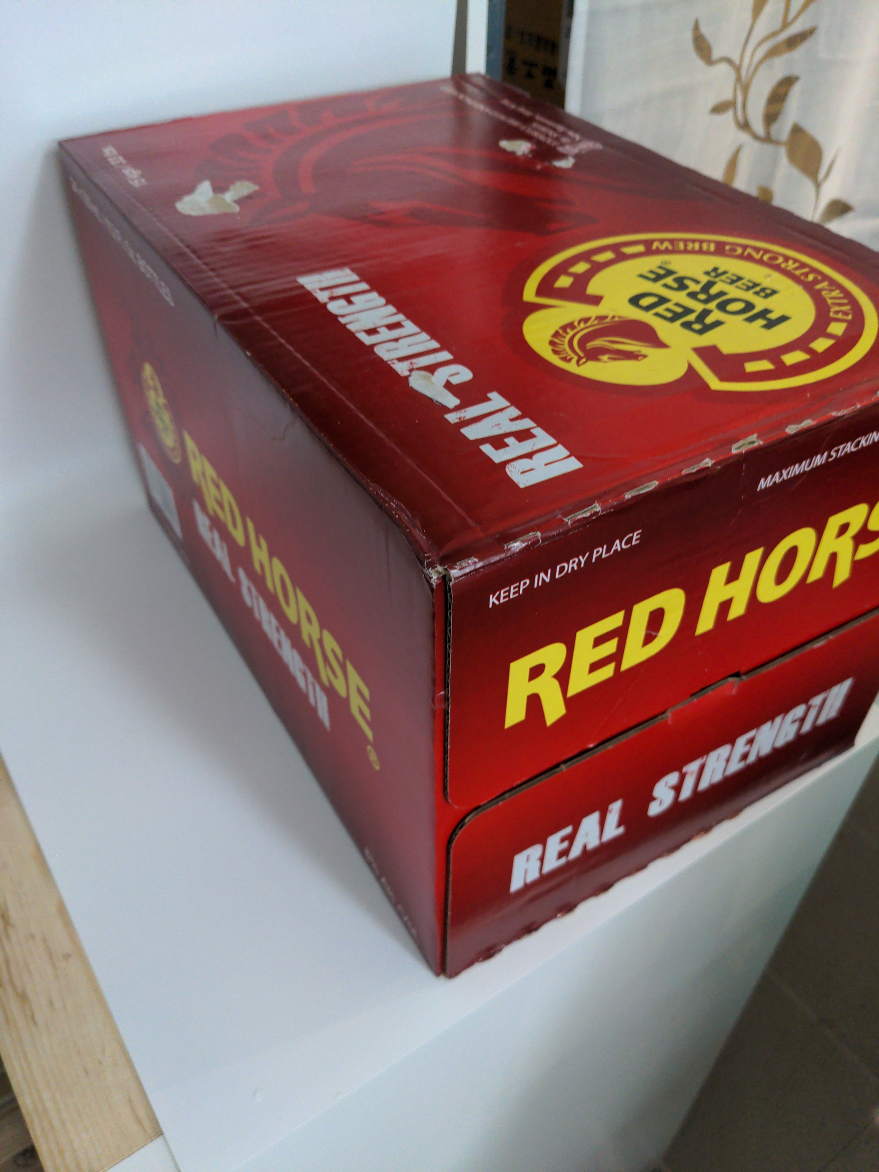 Red Horse Box - 24 Fl.