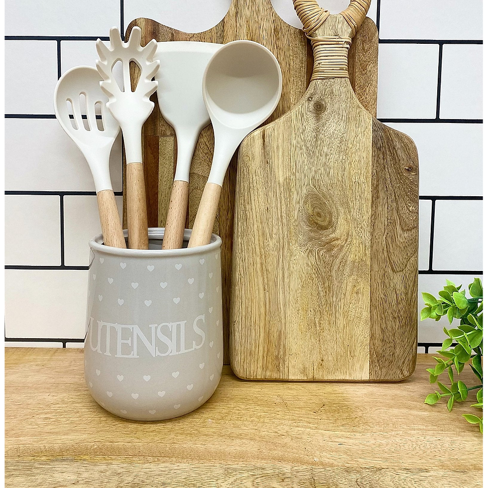 Thumbnail: Hearts Design Utensil Holder