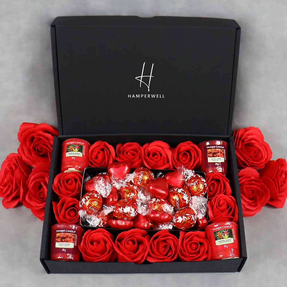 Thumbnail: Yankee Candle Ultimate Gift Hamper With Red Roses