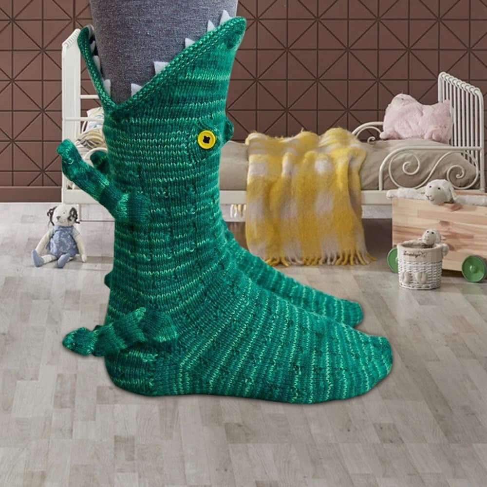 Knit Crocodile Socks: Festive and Funky Holiday Fun