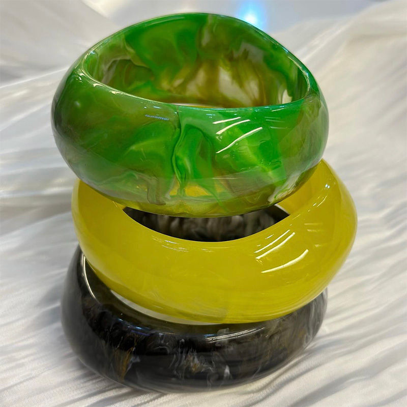 Thumbnail: Vintage Resin Cuff Bracelet for Women, Fashion Acrylic Geometric Bangles [1]