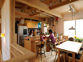 【お客様インタビュー】うちくる？ 友人の笑顔が集まる場に[二世帯の住まい]