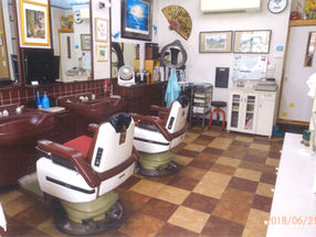 ヘアーサロン  アキヤマさん