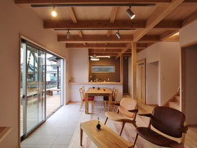 【新築施工事例】家事・掃除・収納が便利な​「和モダン」の住まい