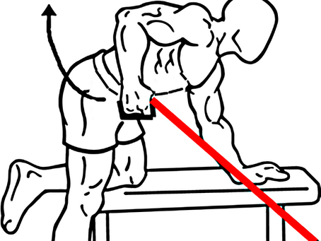 チューブキックバックの種類とやり方|フォームのポイントをアスリートが解説